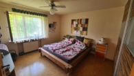Schlafzimmer EG - Gepflegtes Ein- oder Zweifamilienhaus in ruhiger Lage