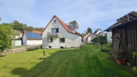 Außenansicht West - Gepflegtes Ein- oder Zweifamilienhaus in ruhiger Lage