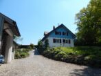 Einmalige Chance! Traumhaftes Anwesen in Ortsrandlage von Gessertshausen! - Einfahrt