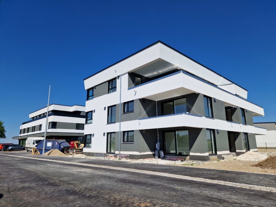 „Par Excellence“ – Erstklassiges Wohnen in Graben – Communis Projektbau GmbH – Rohbau fertiggestellt., 86836 Graben, Etagenwohnung