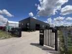 Zufahrt Grundstück - Villenanwesen mit Designerhalle