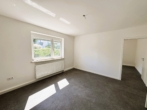 Wohnzimmer - Erstbezug nach Renovierung Ein-/Zweifamilienhaus Langenneufnach