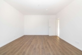 Schlafzimmer - Modern sanierte 4-Zimmer-Wohnung mit Balkon – Kapitalanlage mit solider Vermietung oder Eigennutzer