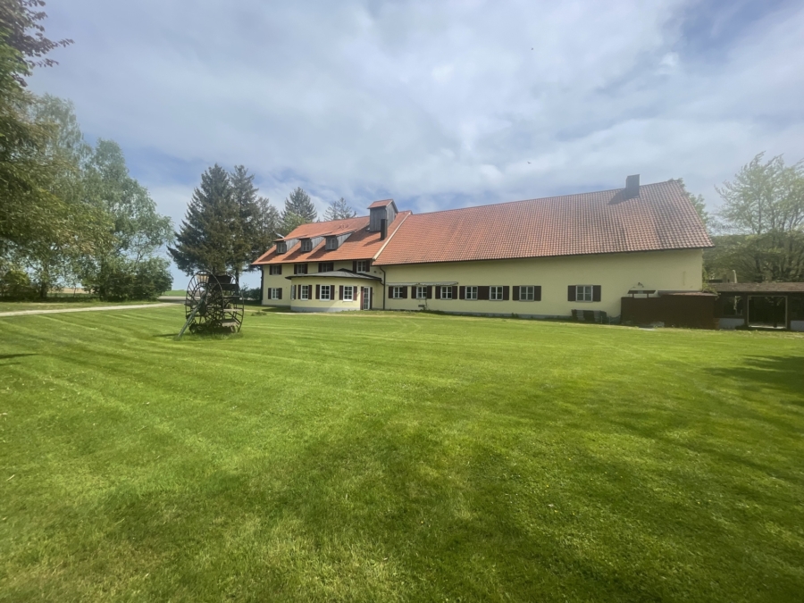 Gutshofanwesen mit Hotel, Gastro und Landwirtschaftlichem Betrieb, 86853 Langerringen / Schwabmühlhausen, Haus