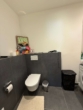 Gäste WC - Exklusive Erdgeschosswohnung mit großem Garten in Schwabmünchen "Stellplatz und TG platz"