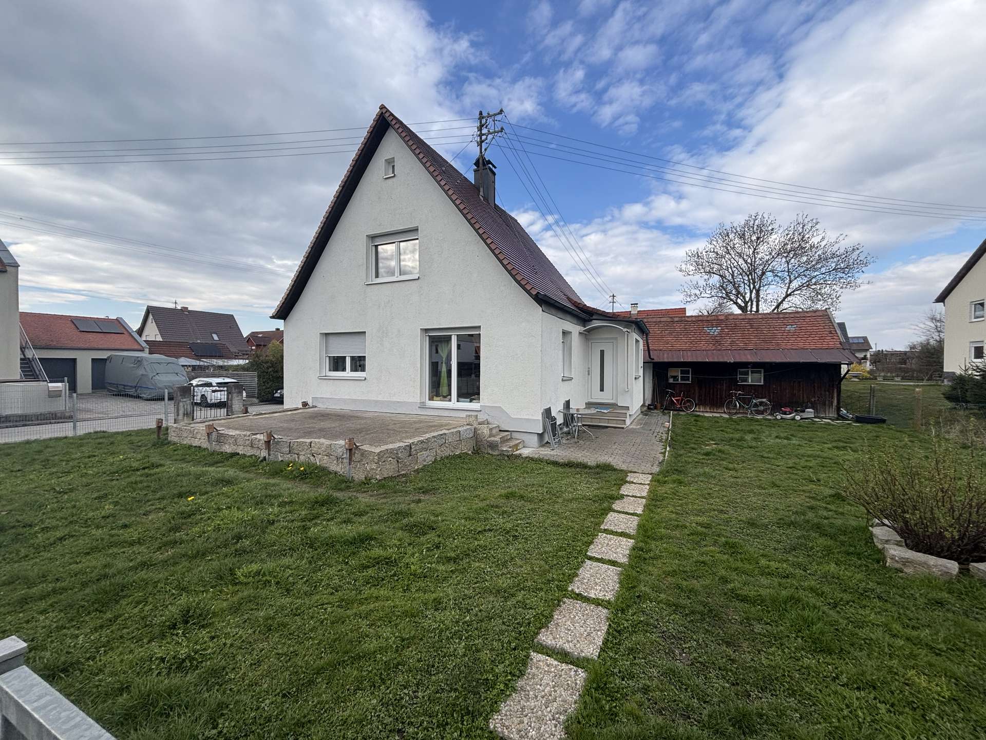 Haus in Ruhiger Lage auf aktuellem Stand / Top Preis Leistung