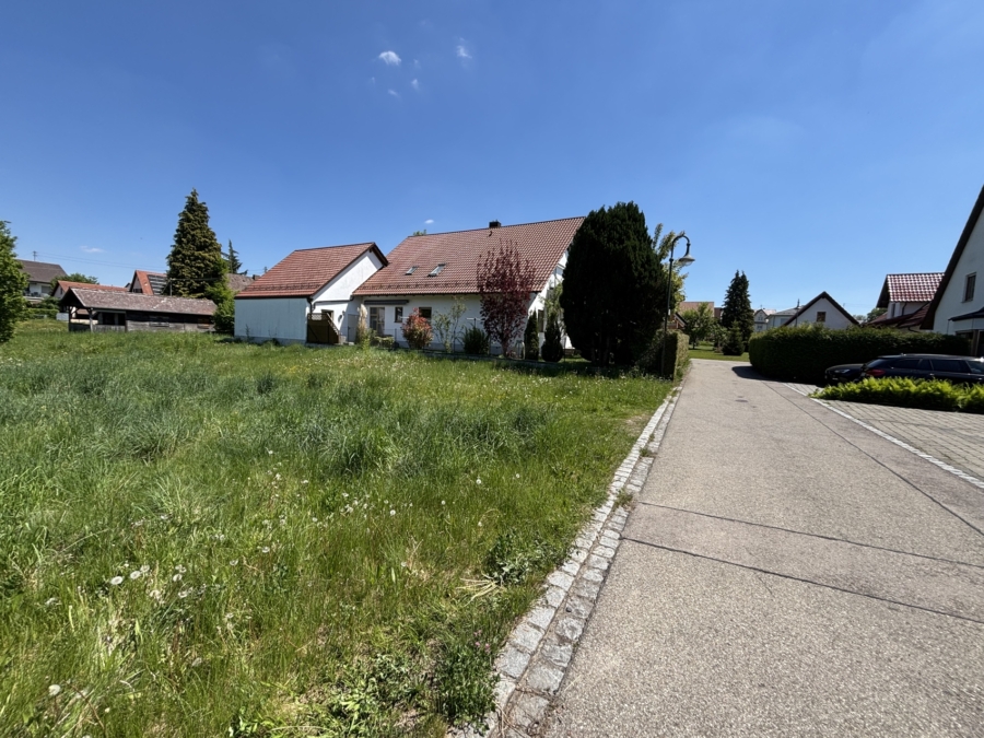 Traumhaftes Baugrundstück in Ortsrandlage in Fischach! Fertig erschlossen mit Bebauungsplan!, 86850 Fischach, Wohngrundstück