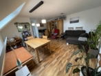 Wohnzimmer Ansicht 2 - Sofort Bezugsfertig 3 ZKB mit 2 Bädern, 2 Balkonen und Garage!