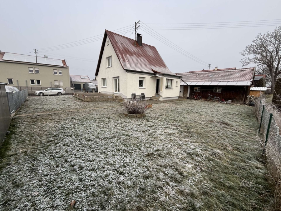 Einfamilienhaus mit Werkstattgarage, 86845 Großaitingen, Wohnung