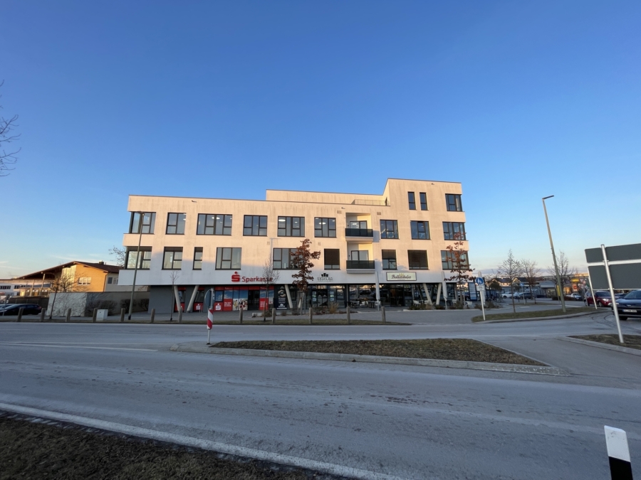 Moderner Gewerberaum (EG) in hochfrequentierter Durchgangslage (Ärztezentrum Lechfeld), 86836 Untermeitingen, Bürofläche