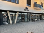 Außenansicht Bild 3 - Moderner Gewerberaum (EG) in hochfrequentierter Durchgangslage (Ärztezentrum Lechfeld)