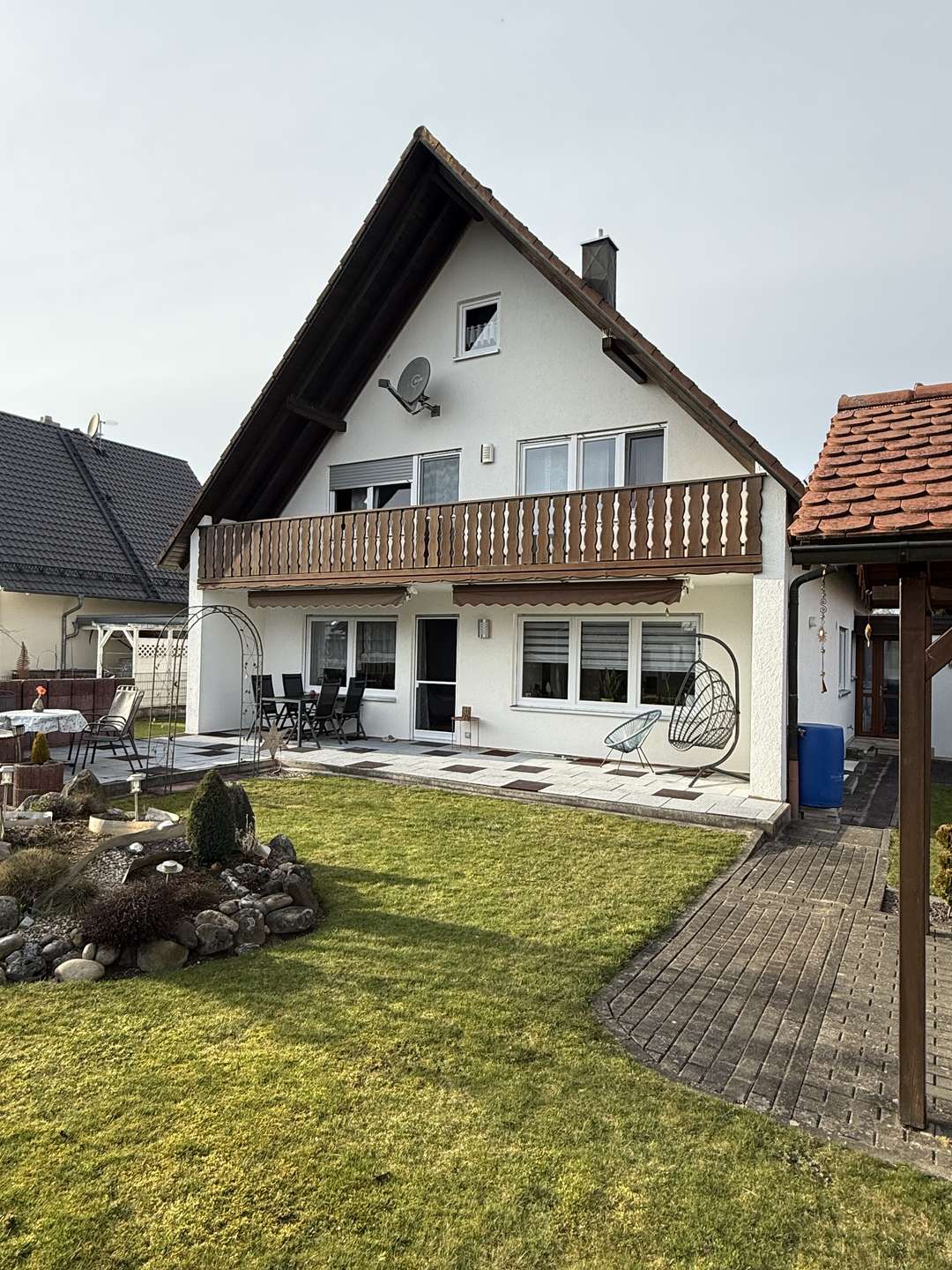 viel Platz für viele Möglichkeiten – großzügiges EFH mit DG und Carport