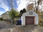 Renovierungsbedürftiges Ein- bis Zweifamilienhaus in idyllischer Sackgasse (Hanglage) in Schwabegg - Garage mit Speicher