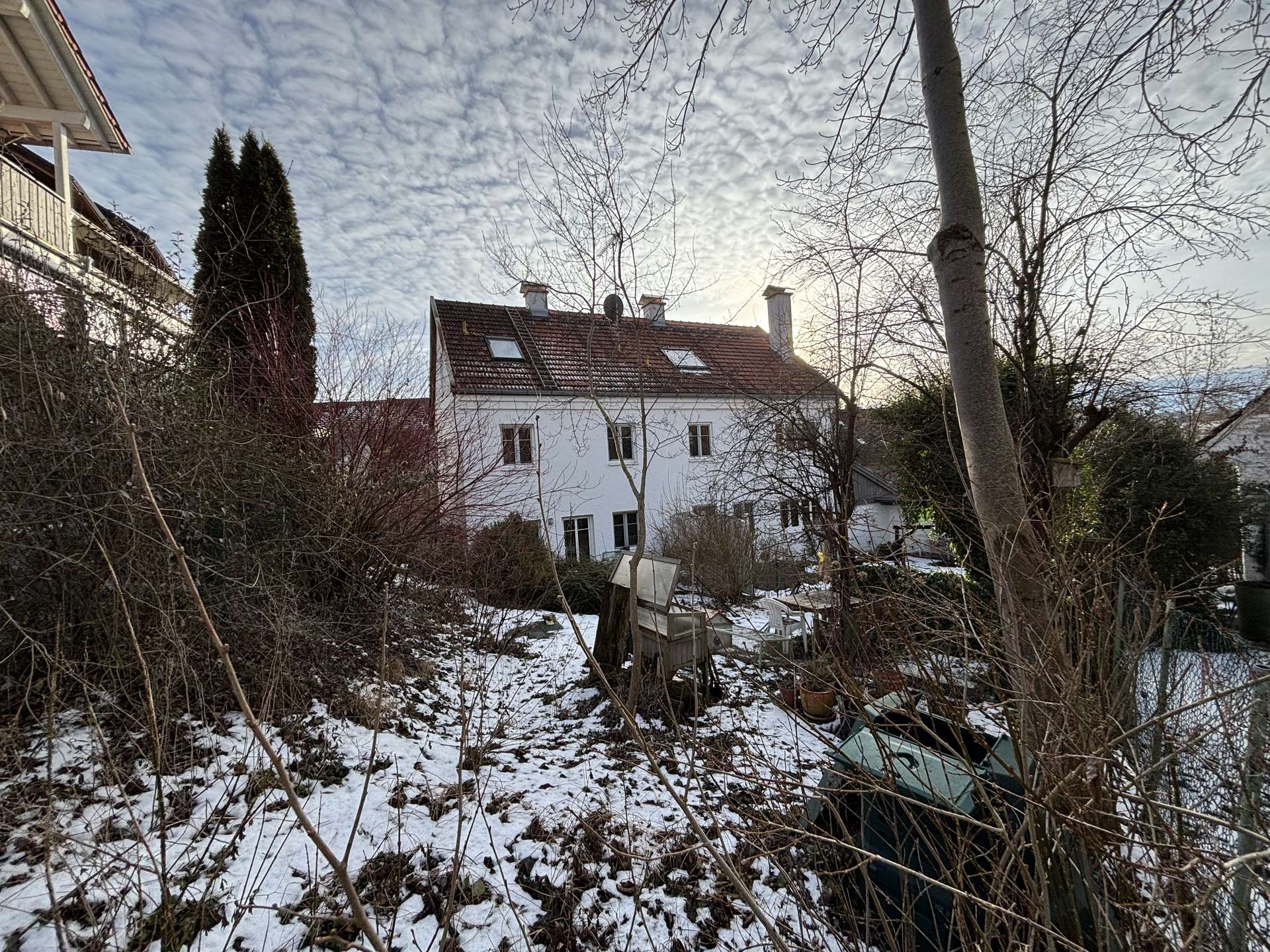 Doppelhaushälfte mit Familiärem Schnitt und gute Anbindung